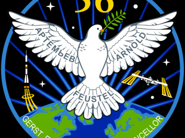 900px-ISS_Expedition_56_Patch.png