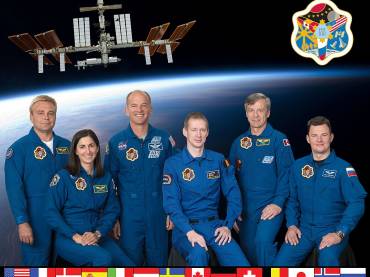 Expedition_21_crew_portrait.jpg