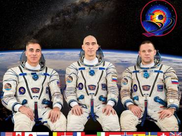 Expedition_63_crew_portrait.jpg