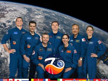 Expedition_70_Crew_Portrait.jpg